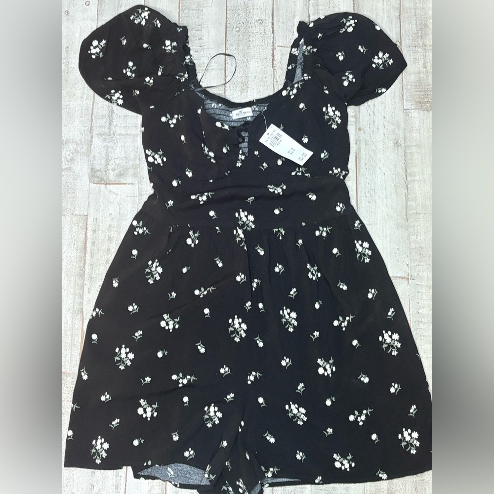 NWT Woman’s M Regular Hollister Black Floral Dress